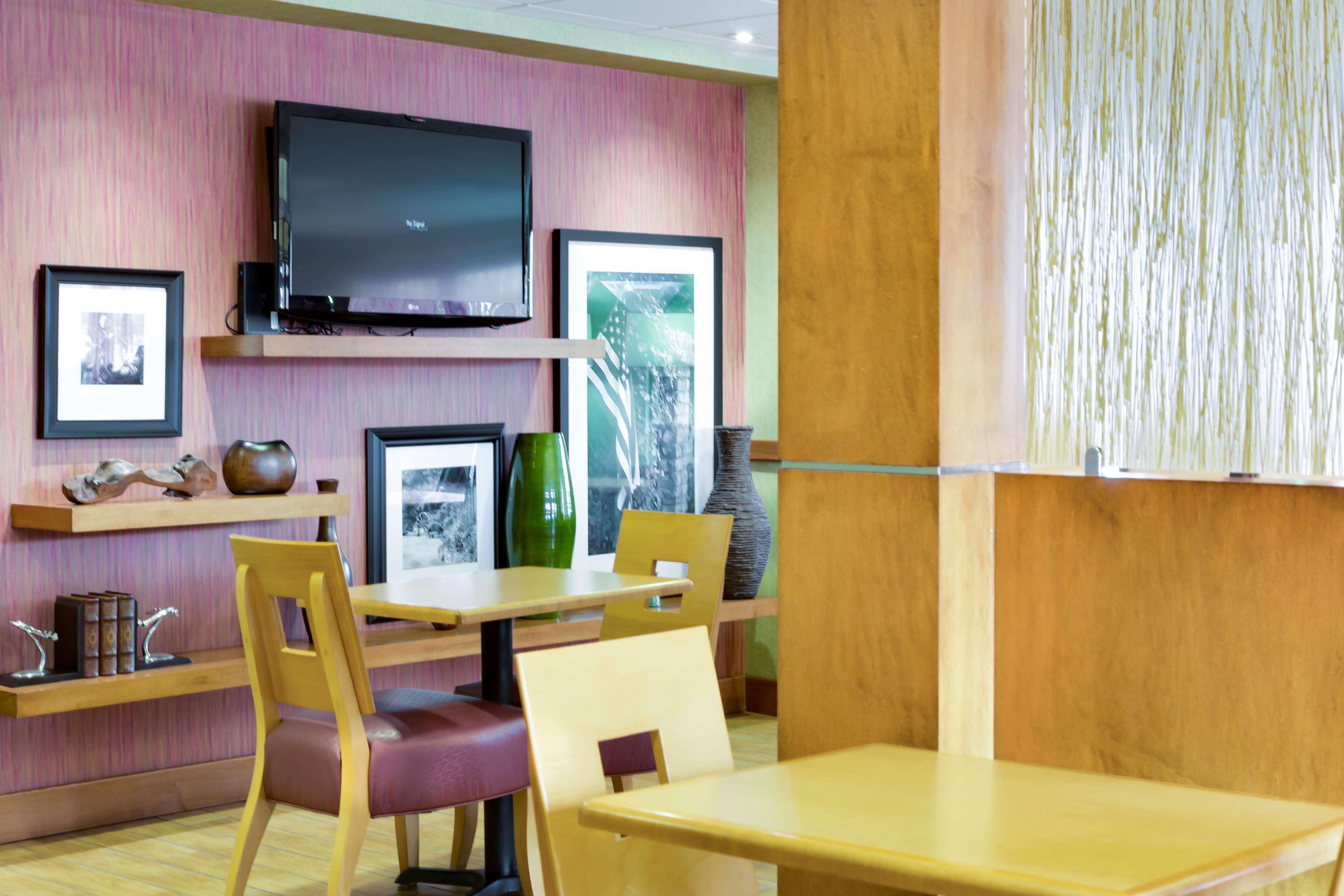 Hotel Hampton - 3*